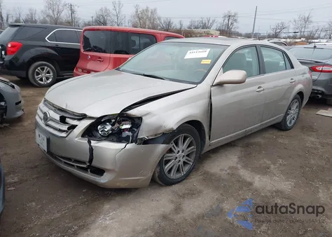 2007 Toyota Avalon Limited z USA, uszkodzony, nr VIN 4T1BK36B17U202390